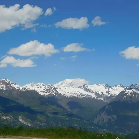 Domaine De La Plagne, Magnifique Au Pied
